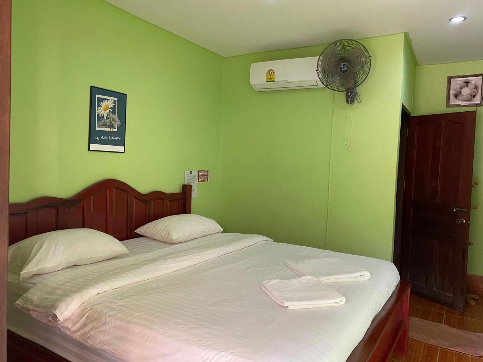 Letana Guesthouse Ban O Buitenkant foto