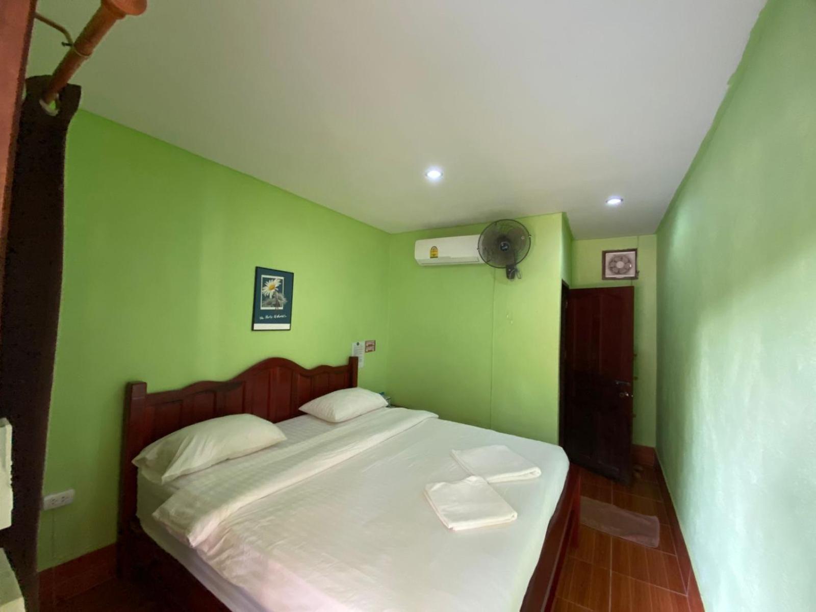 Letana Guesthouse Ban O Buitenkant foto